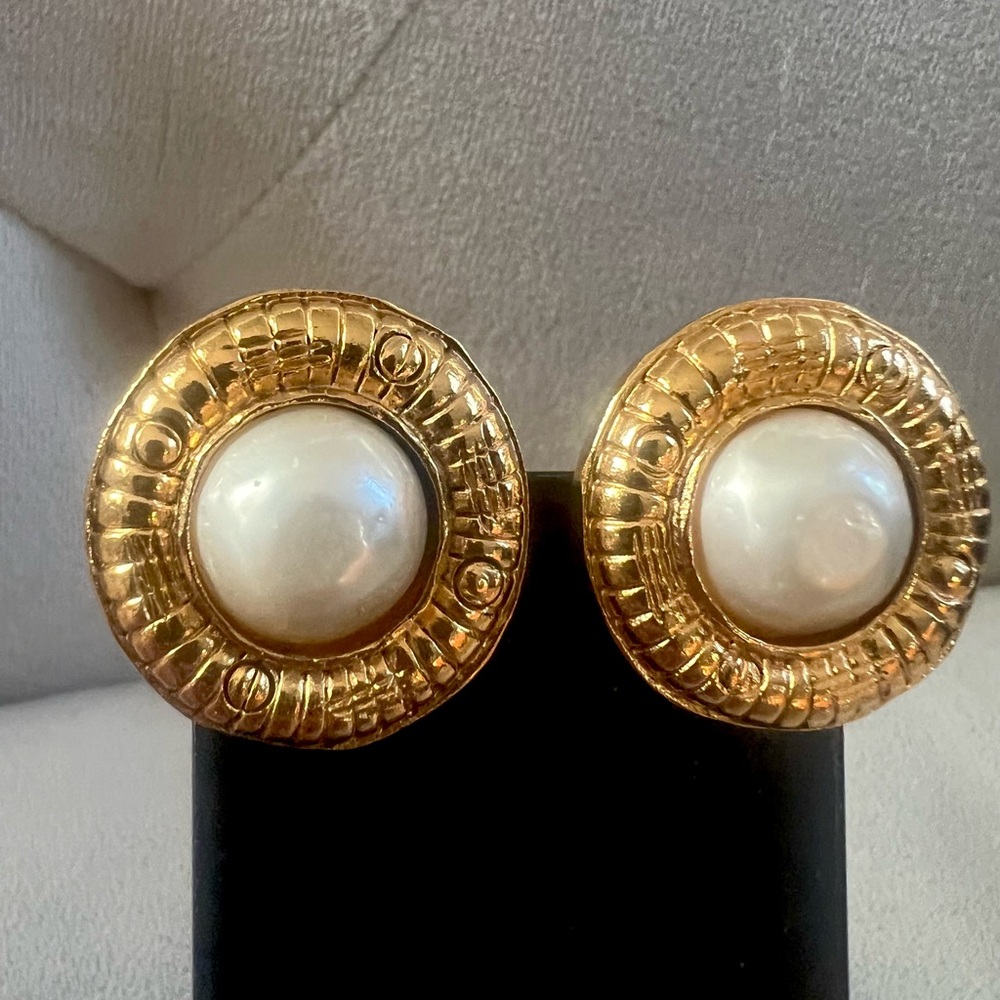 Chanel Pearl 24k gold plated earrings
